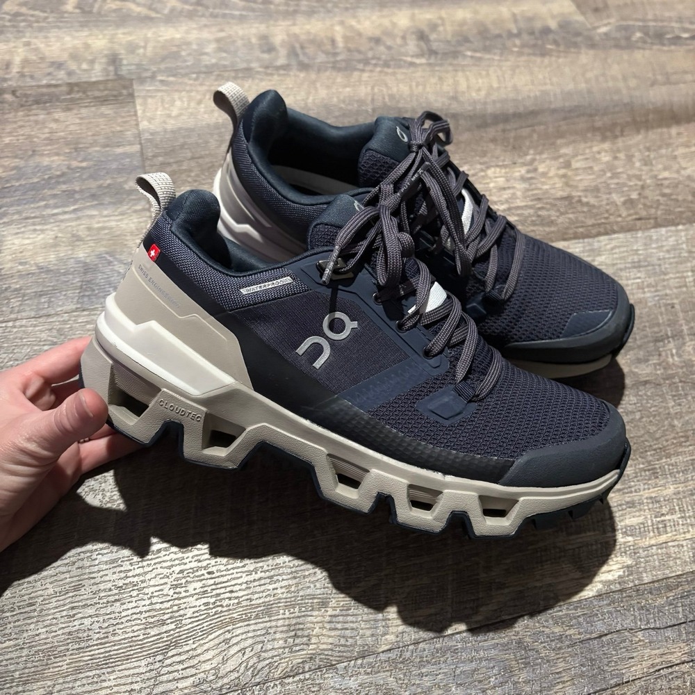 On Cloudwander Waterproof Sneakers Navy & Desert Colorway Women's Size 6 - Picture 2 of 10